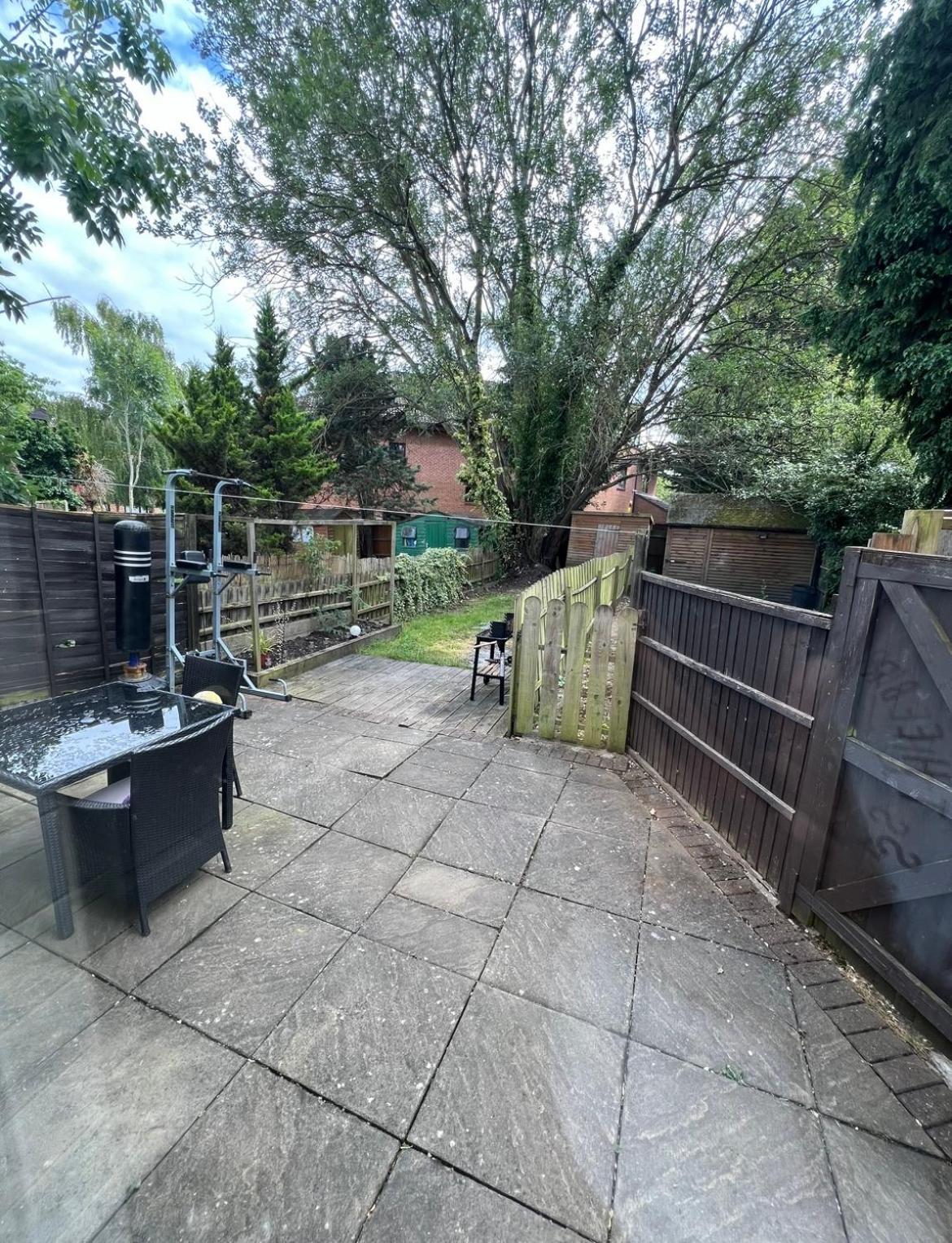 20Mins To Bakerst, Harry Potter & Wembley Stadium! Appartement Northwood  Buitenkant foto