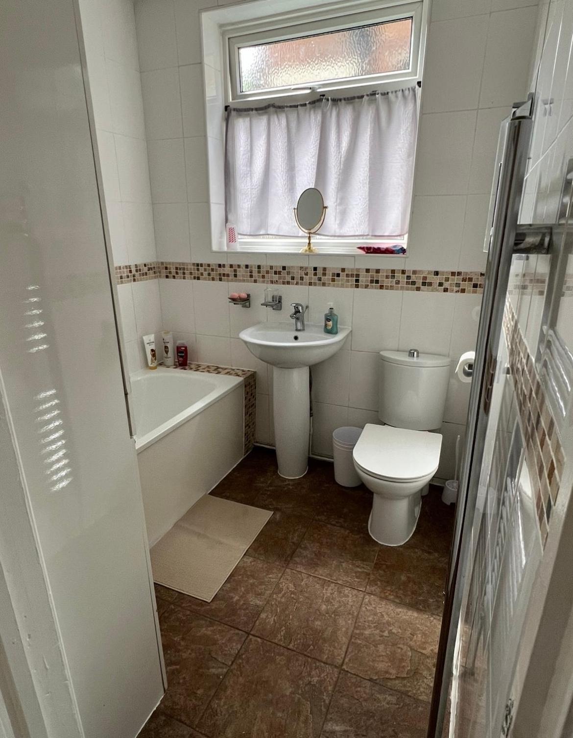 20Mins To Bakerst, Harry Potter & Wembley Stadium! Appartement Northwood  Buitenkant foto